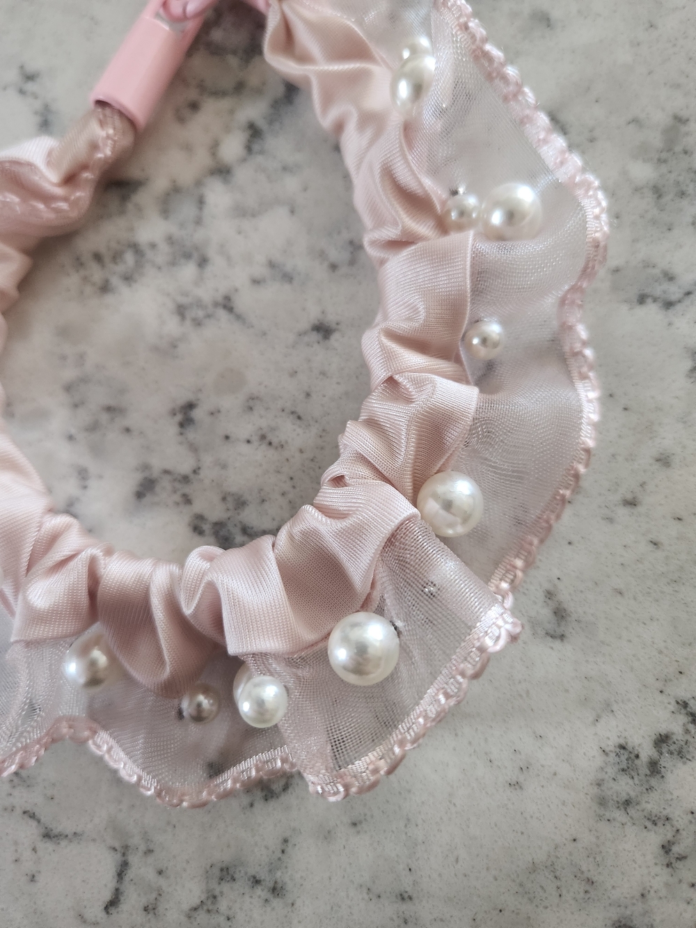 Pink Pearl-Embellished Ruffled Keychain - Picture 2 of 4